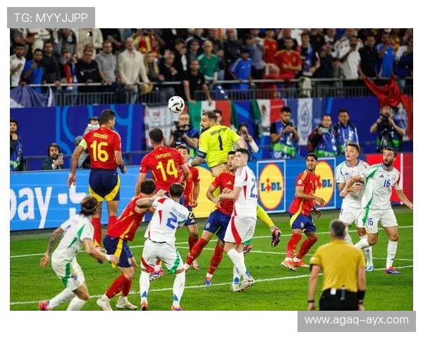 萨索洛边路进攻犀利，快速突破撕裂对手防线