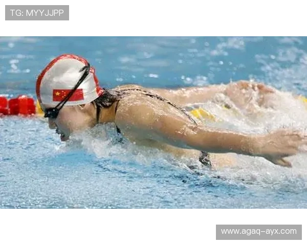 焦刘洋蝶泳传奇再现：昔日奥运冠军重返泳池，助力青少年游泳事业