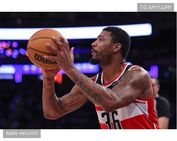 华盛顿季后赛爆发惊人得分，球队逆袭晋级下一轮