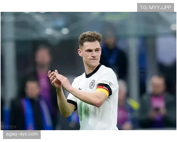 基米希中场突破建功,率队逆风翻盘彰显领袖本色 基米希中场突破建功,率队逆风翻盘彰显领袖本色