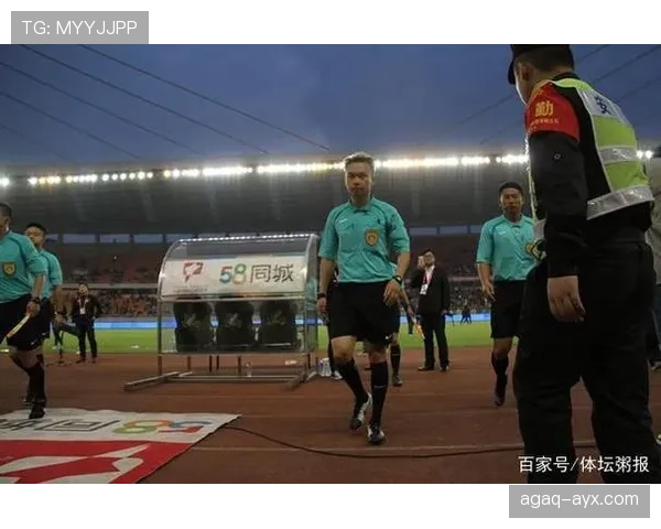 流血离场规则到底怎么判罚？解读裁判应对流程与影响